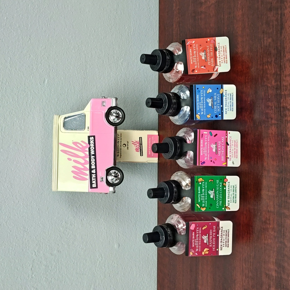Bath & Body Works MILK BAR TRUCK NIGHTLIGHT + FULL SET of Milk Bar Wallflowers